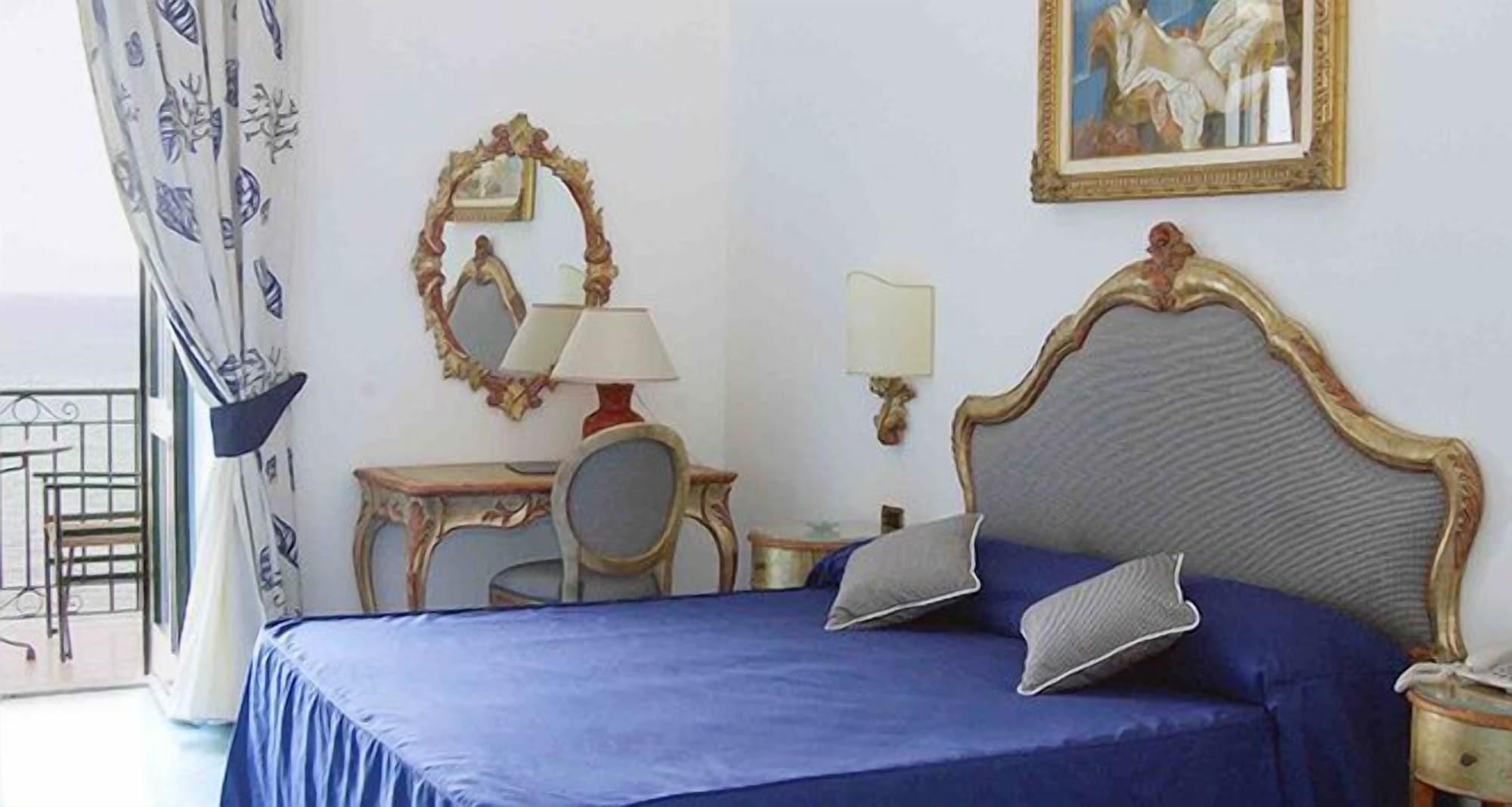 Hotel Villa Sirio サンタ・マリア・ディ・カステッラバーテ エクステリア 写真