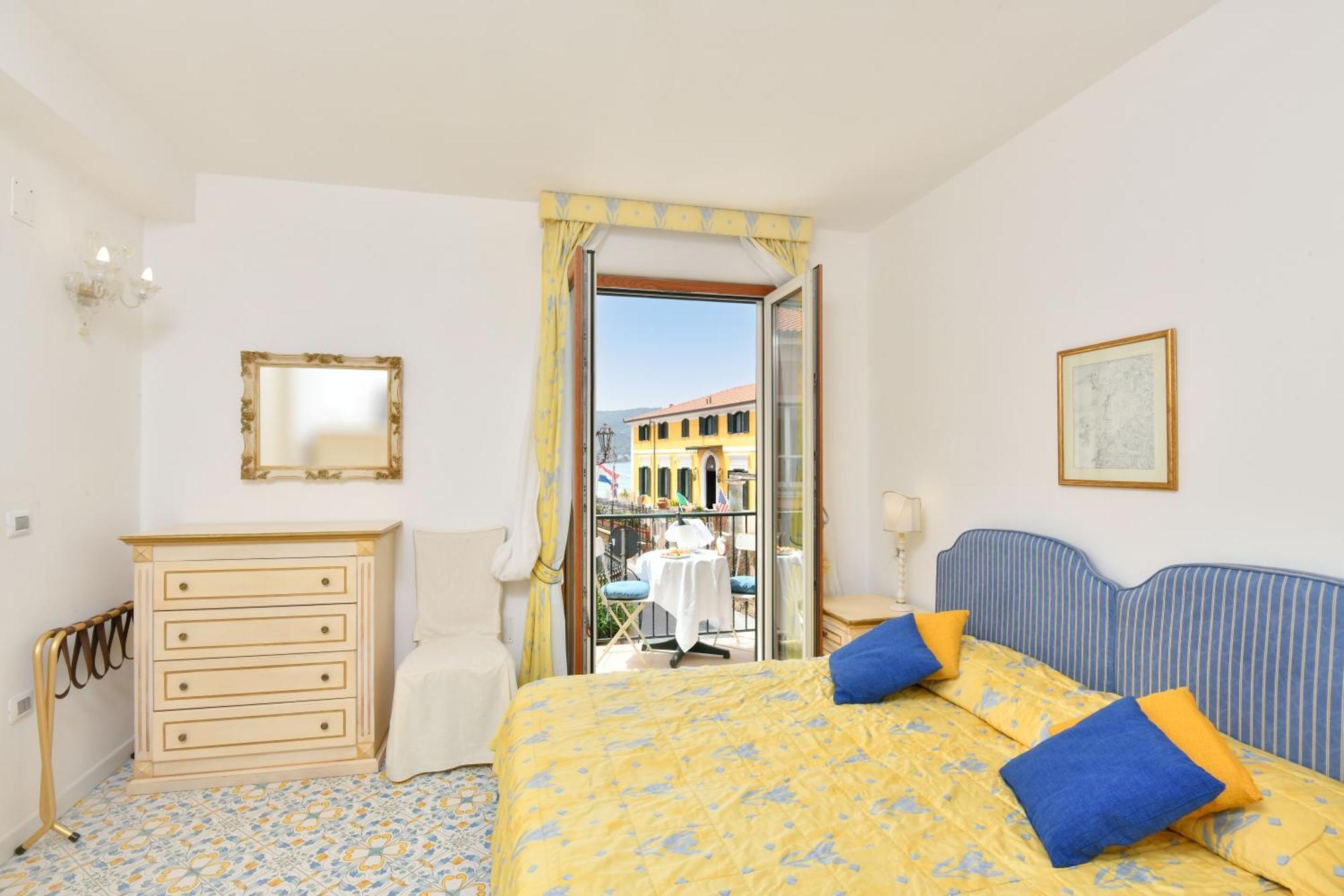 Hotel Villa Sirio サンタ・マリア・ディ・カステッラバーテ エクステリア 写真