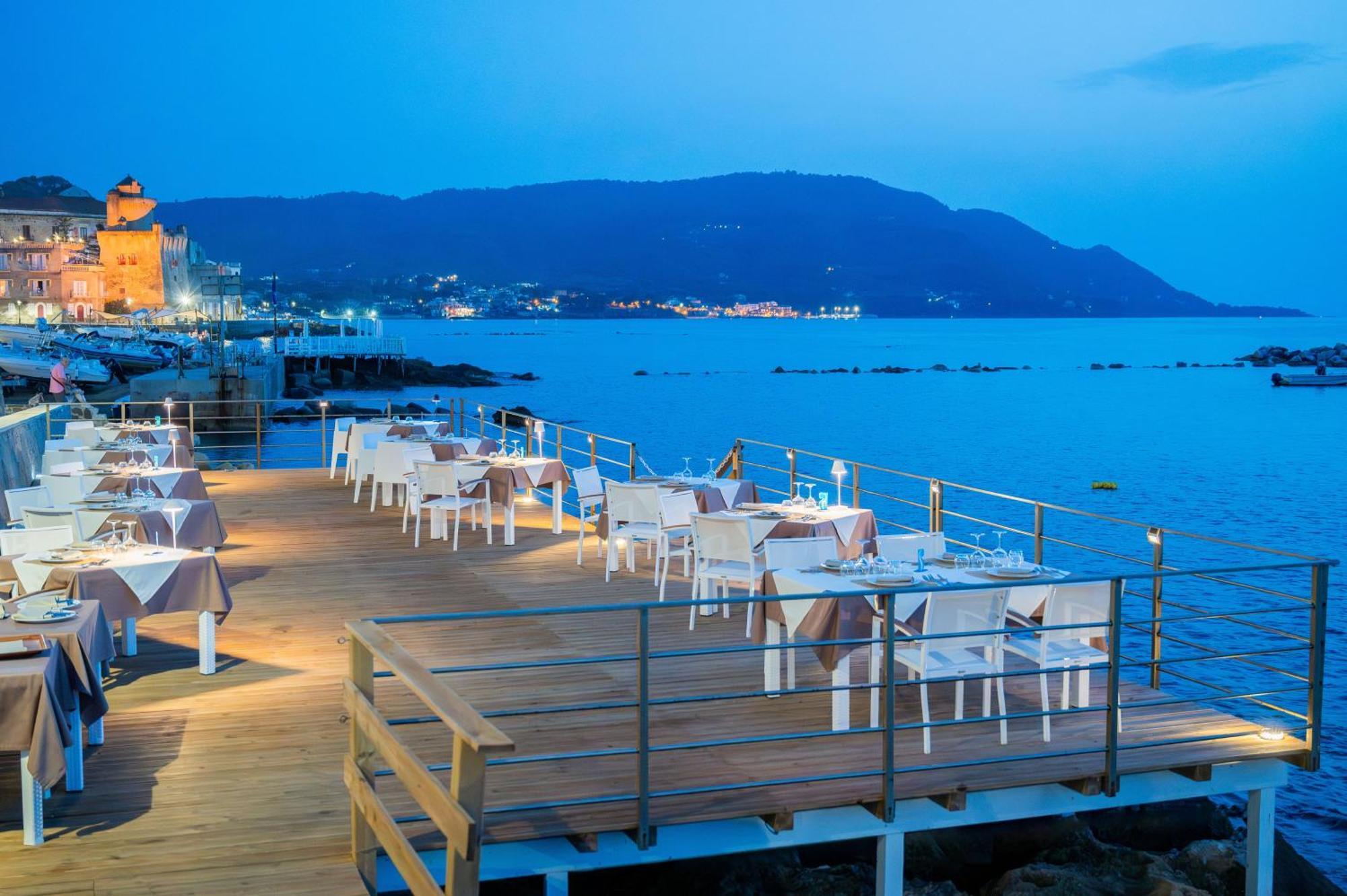Hotel Villa Sirio サンタ・マリア・ディ・カステッラバーテ エクステリア 写真