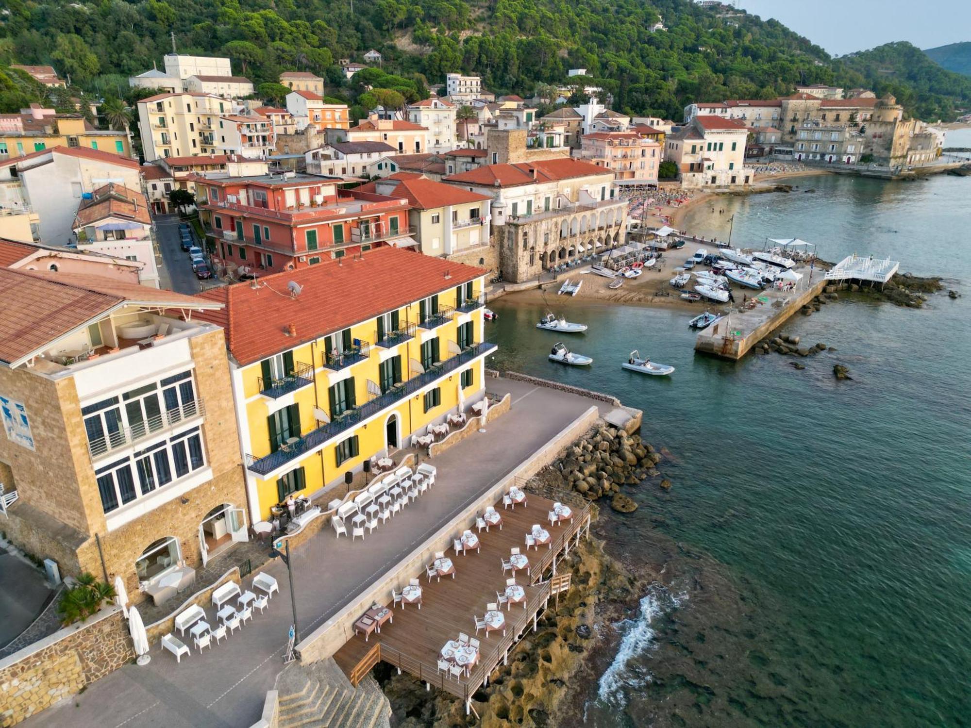 Hotel Villa Sirio サンタ・マリア・ディ・カステッラバーテ エクステリア 写真